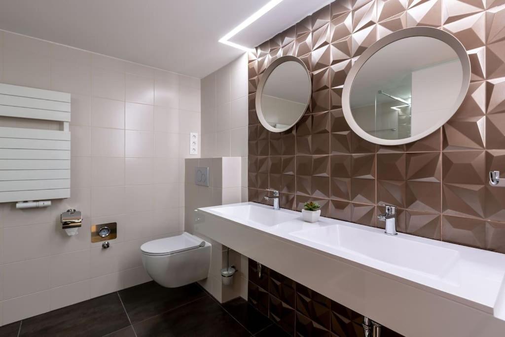 Premium Apartment By Hi5-King Street'S Luxury บูดาเปสต์ ภายนอก รูปภาพ
