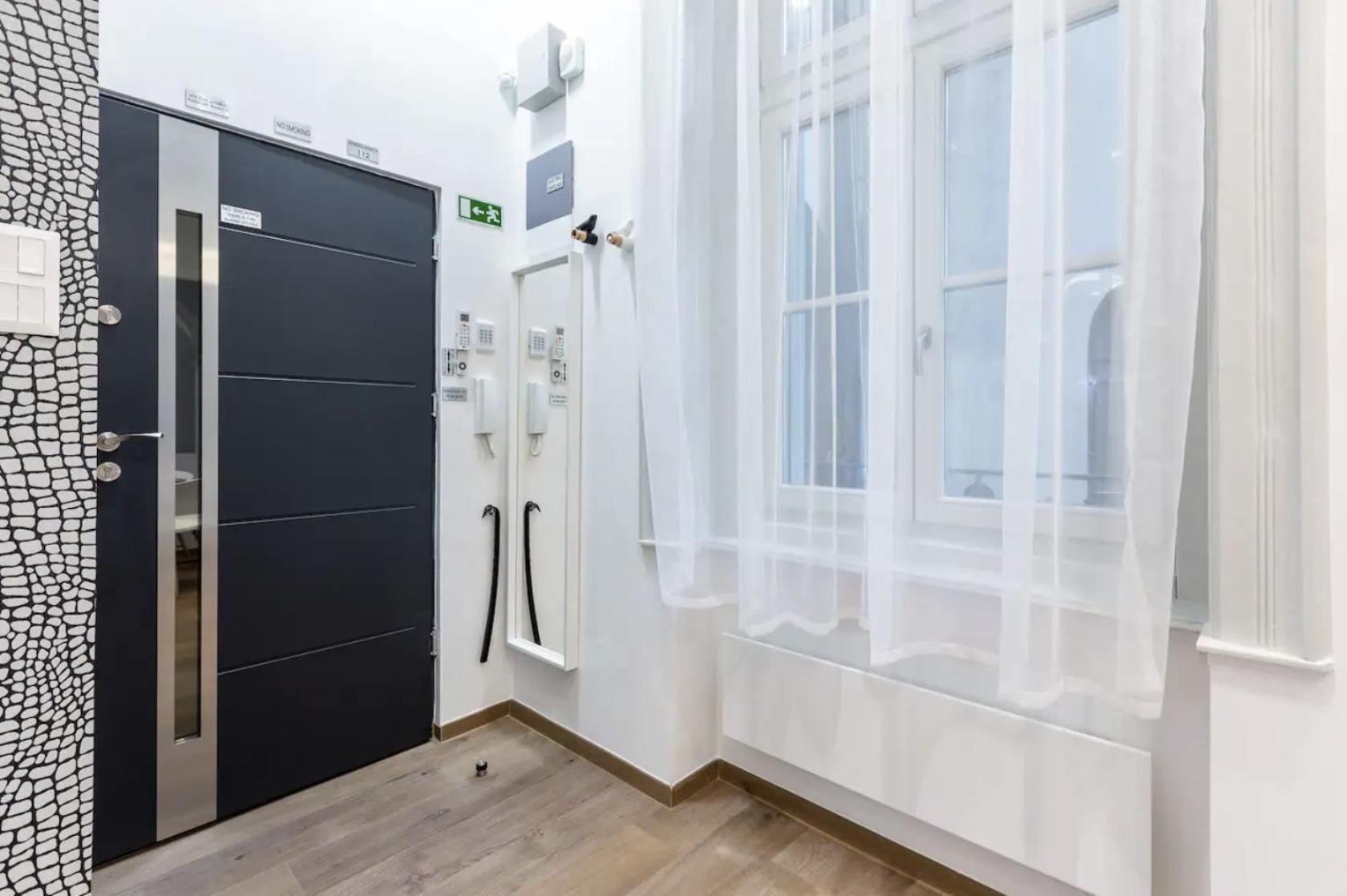 Premium Apartment By Hi5-King Street'S Luxury บูดาเปสต์ ภายนอก รูปภาพ